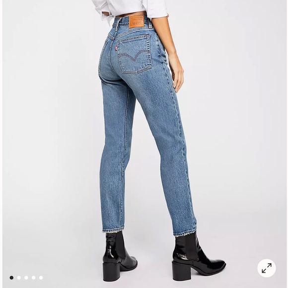 Levi's Pants - Levi's Wedgie Icon High-Rise Jeans 29